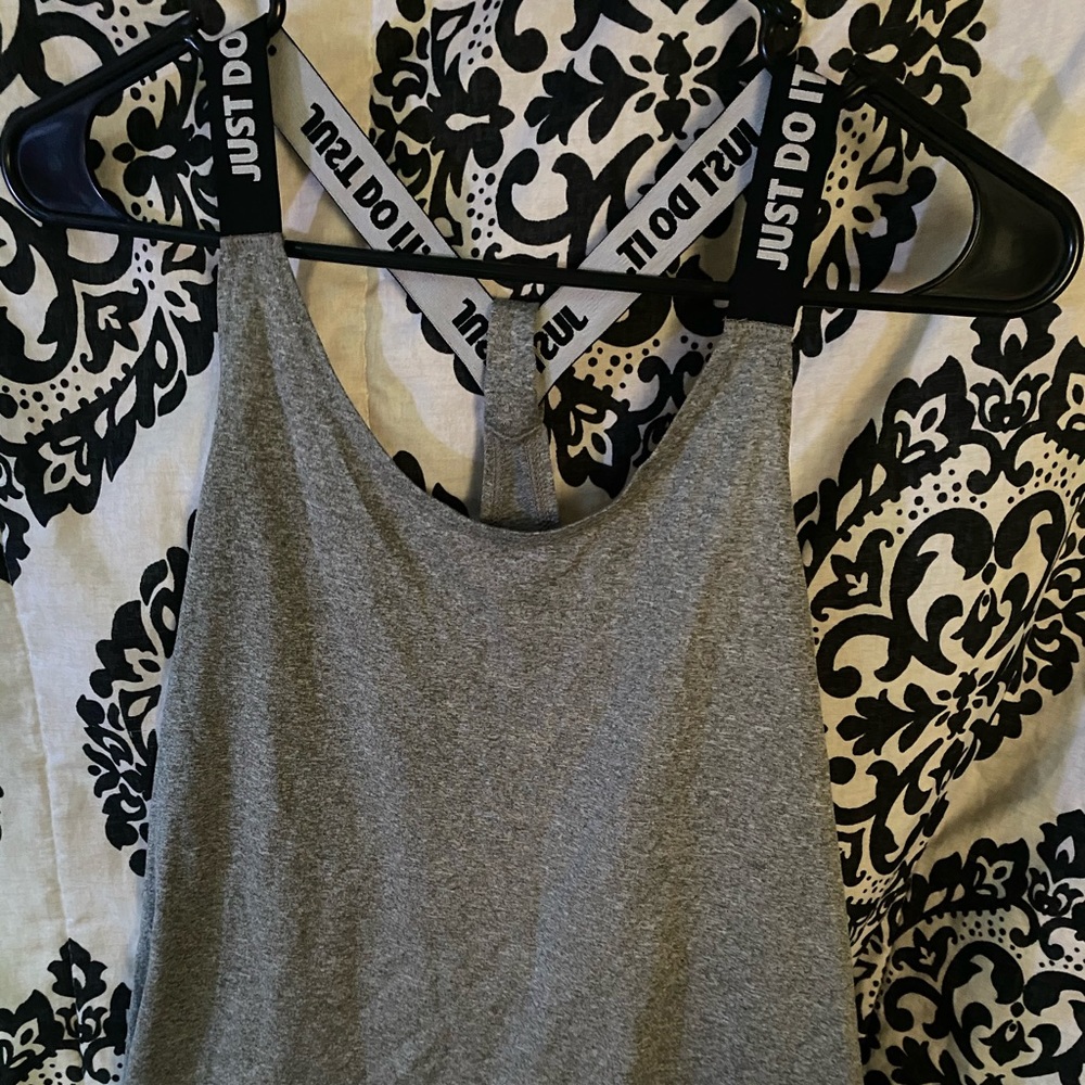 NIKE driftit tanktop